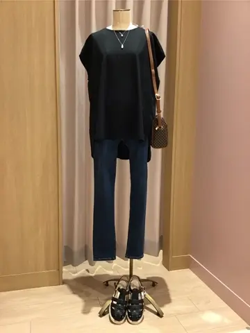 ANY 浅岡 コーディネート画像