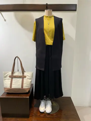 ANY 明吉 コーディネート画像