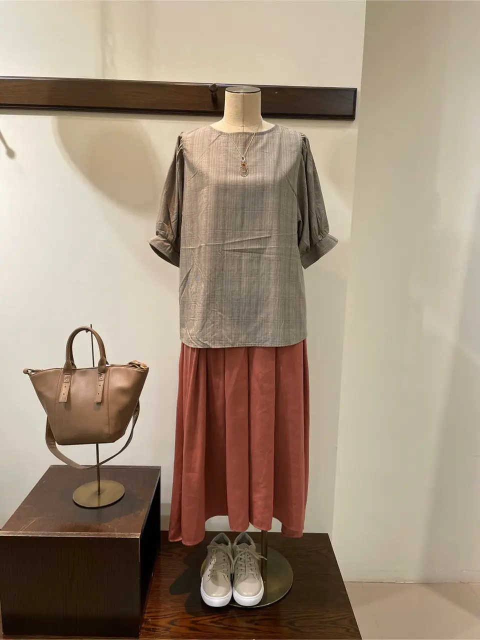  明吉 コーディネート画像