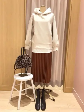 ANY 本吉 コーディネート画像