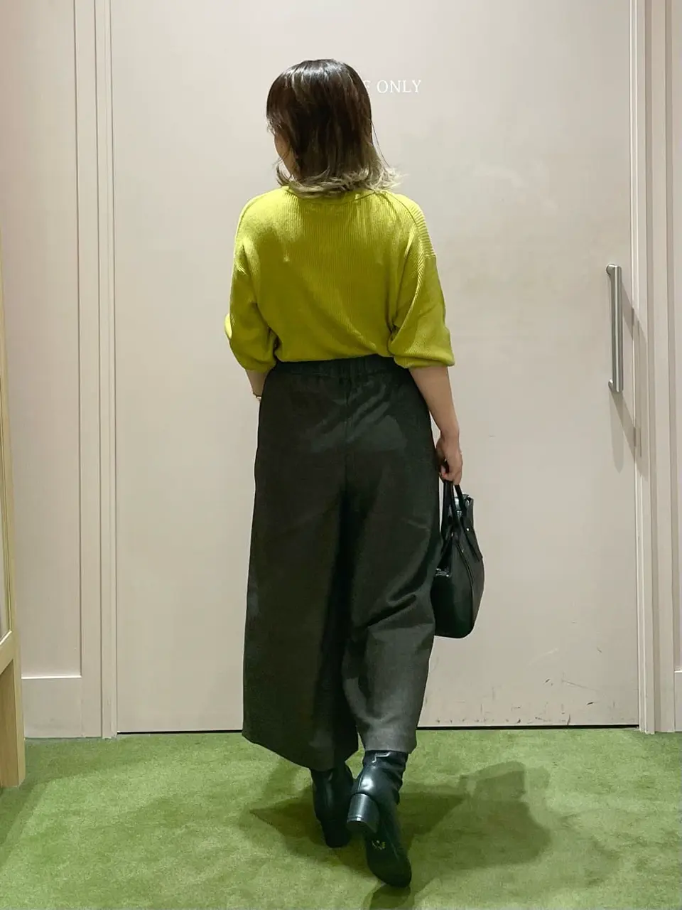 ANY フジコ コーディネート画像