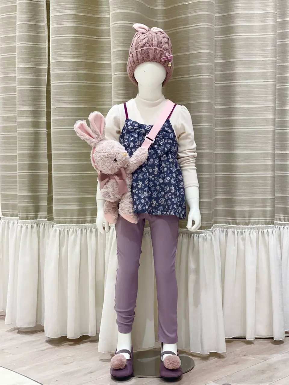 ANY フジコ コーディネート画像