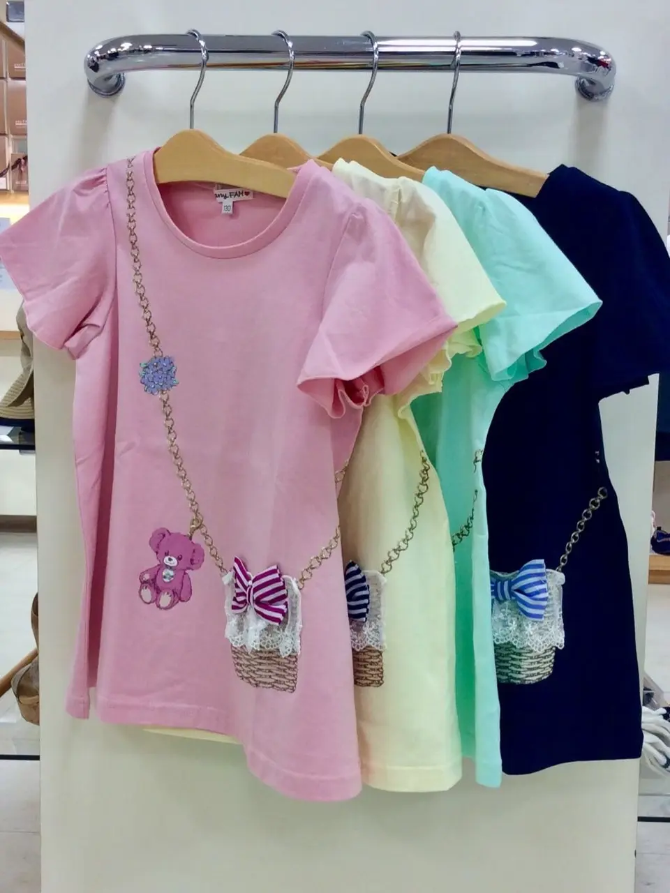 ANY CHINONE コーディネート画像