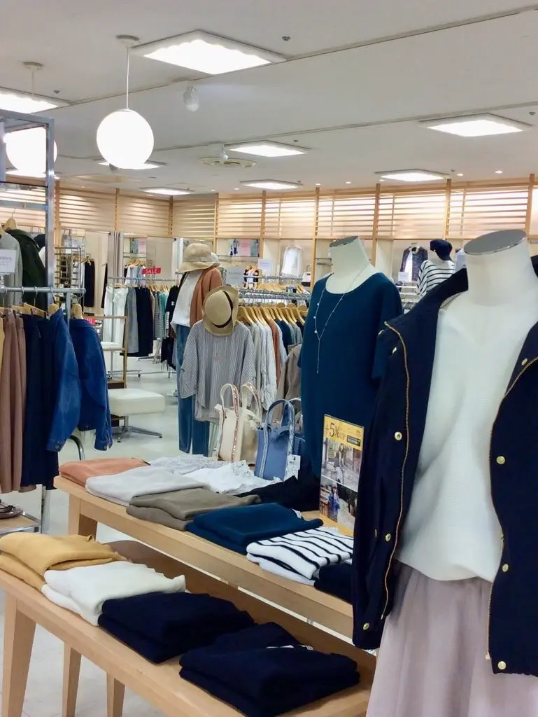 ANY CHINONE コーディネート画像