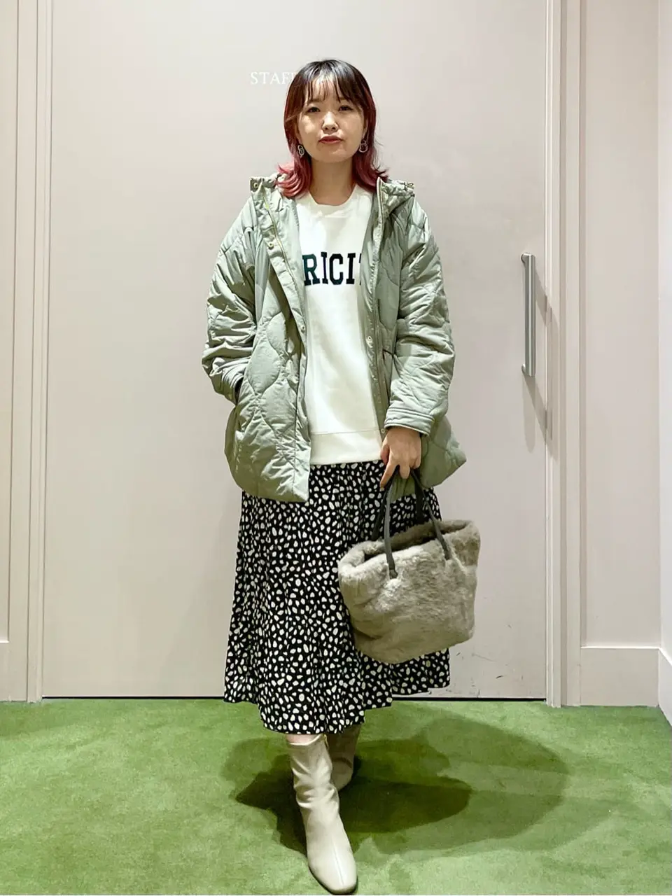 ANY フジコ コーディネート画像