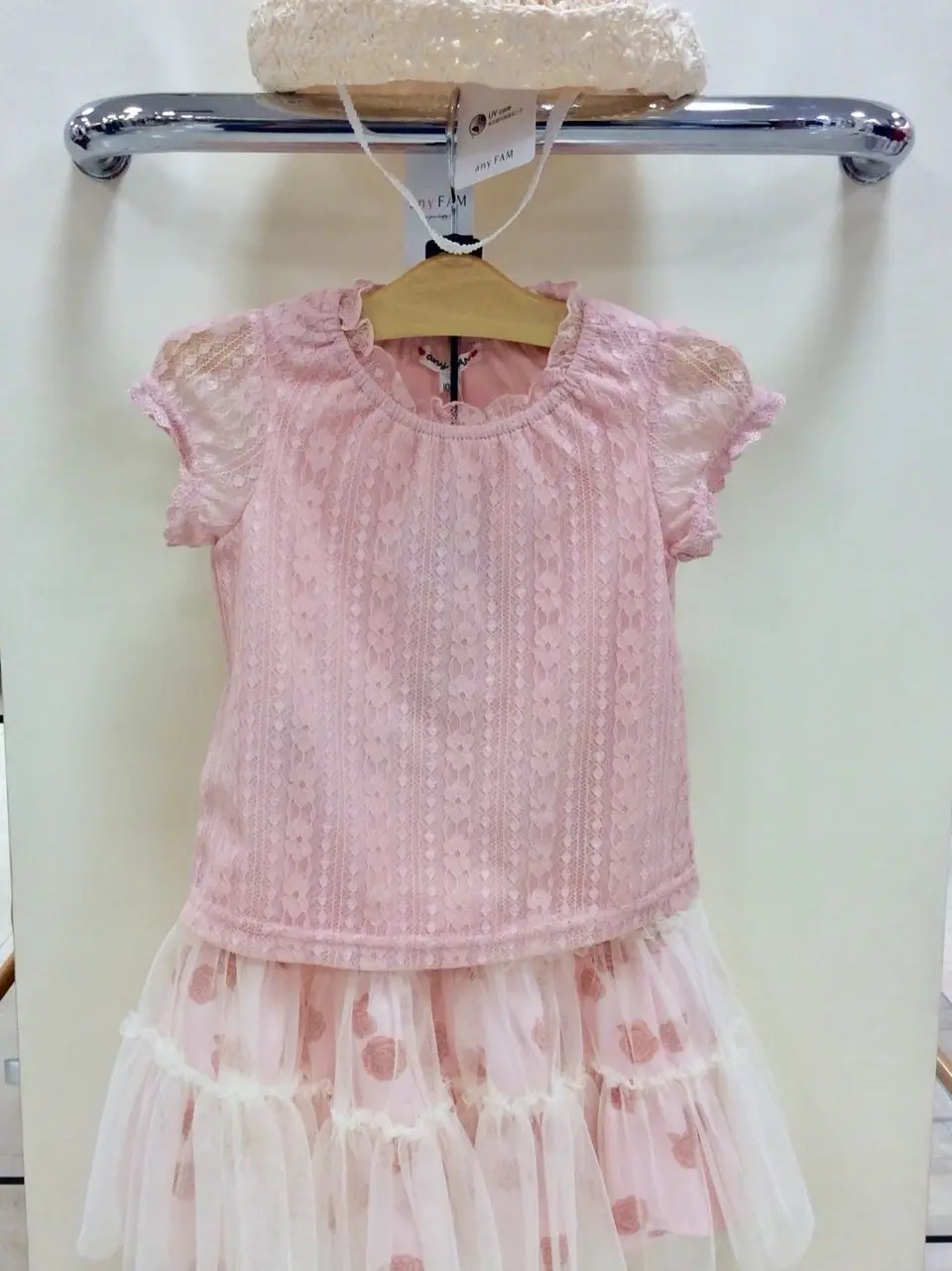 ANY CHINONE コーディネート画像