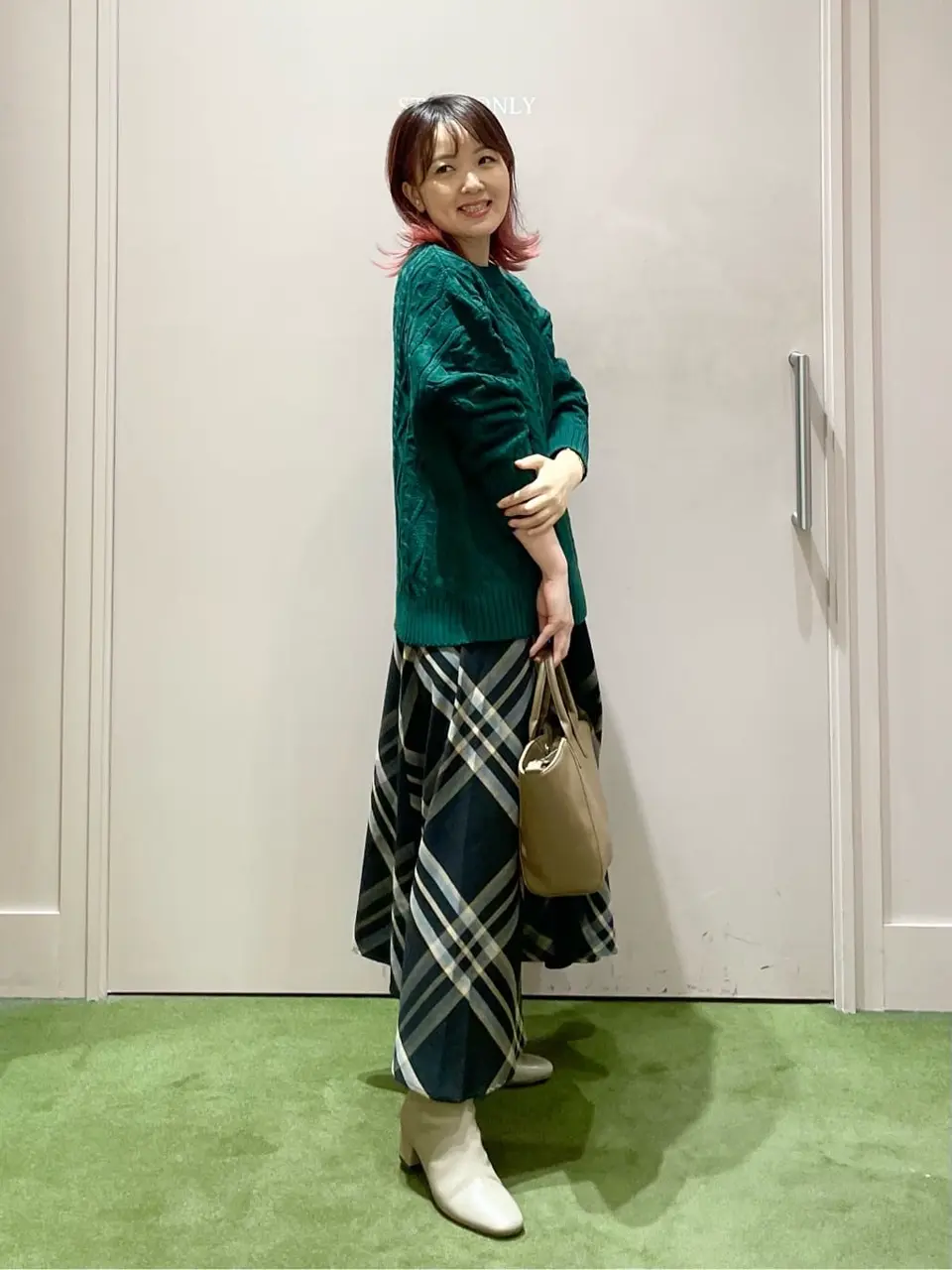 ANY フジコ コーディネート画像