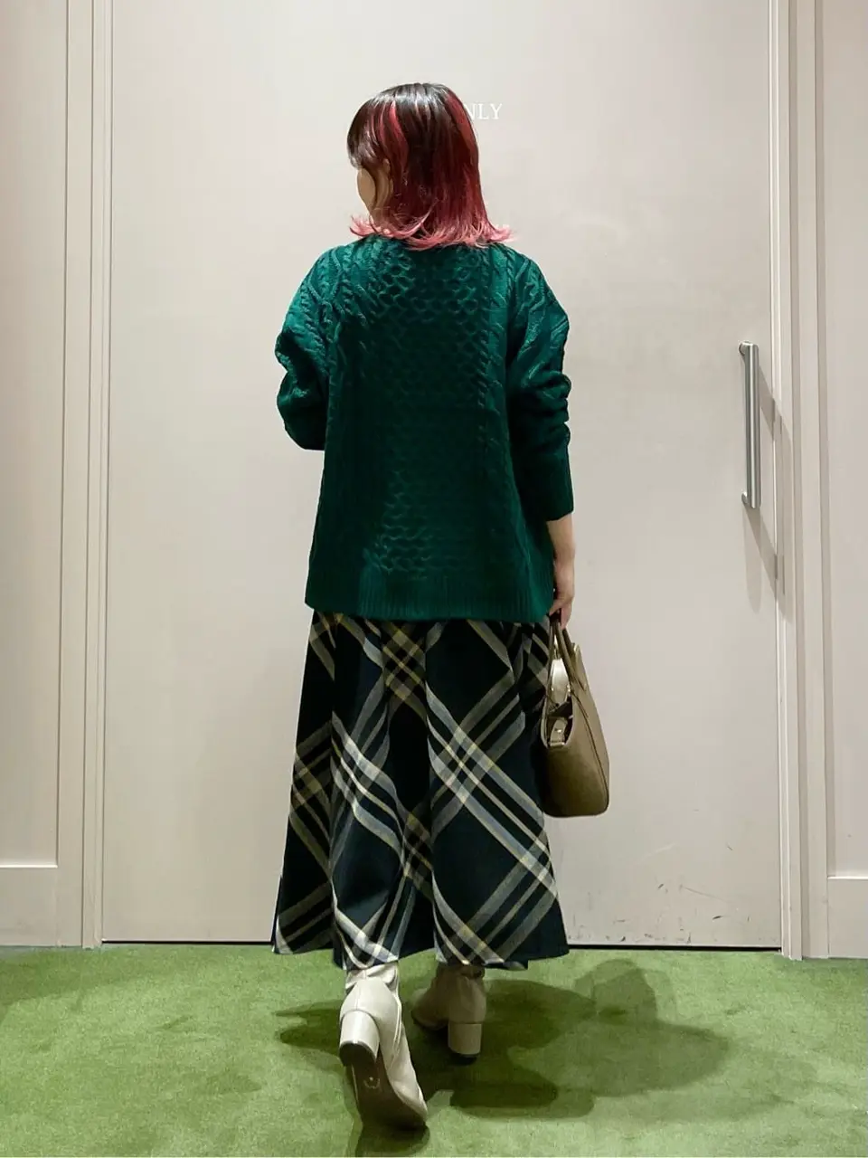 ANY フジコ コーディネート画像