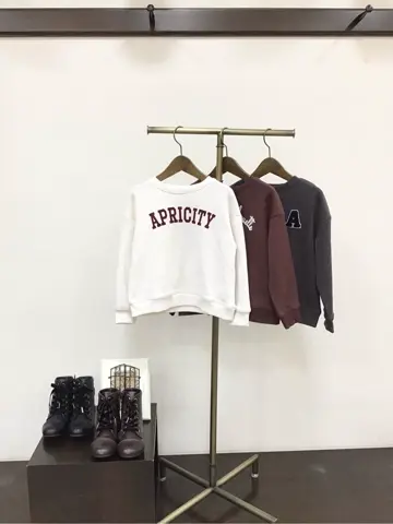 ANY 佐々木 コーディネート画像