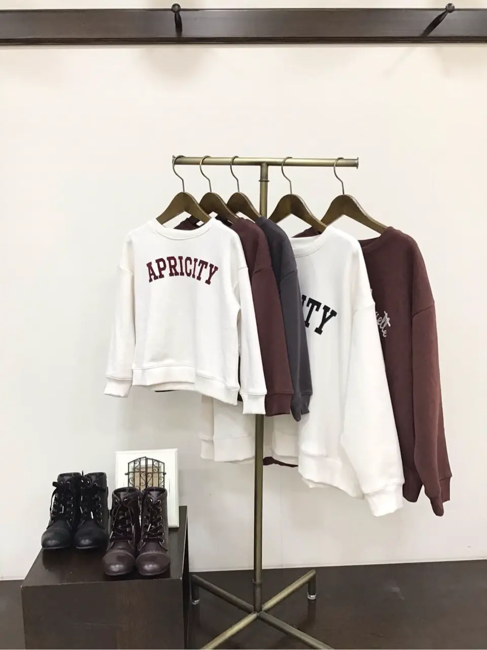 ANY 佐々木 コーディネート画像