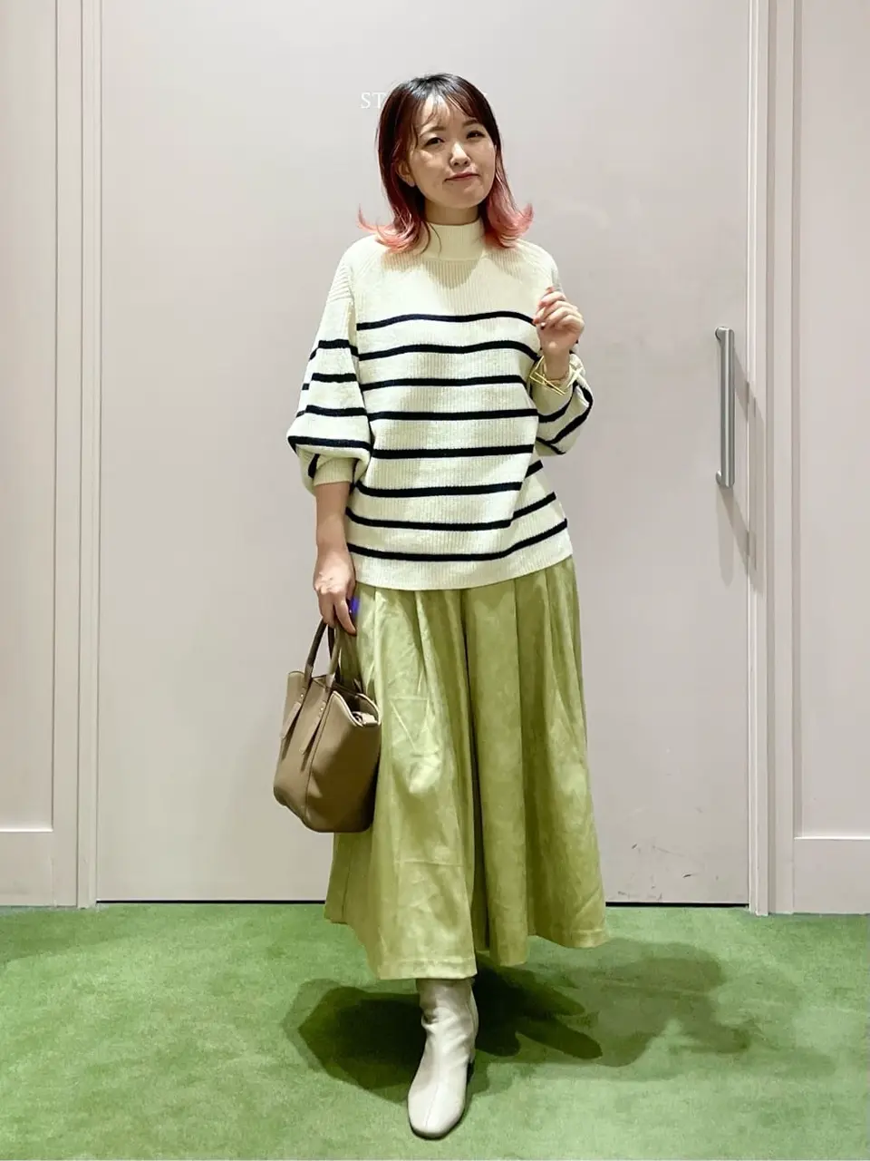 ANY フジコ コーディネート画像