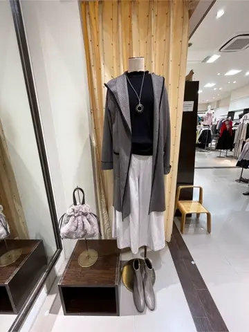 ANY 明吉 コーディネート画像