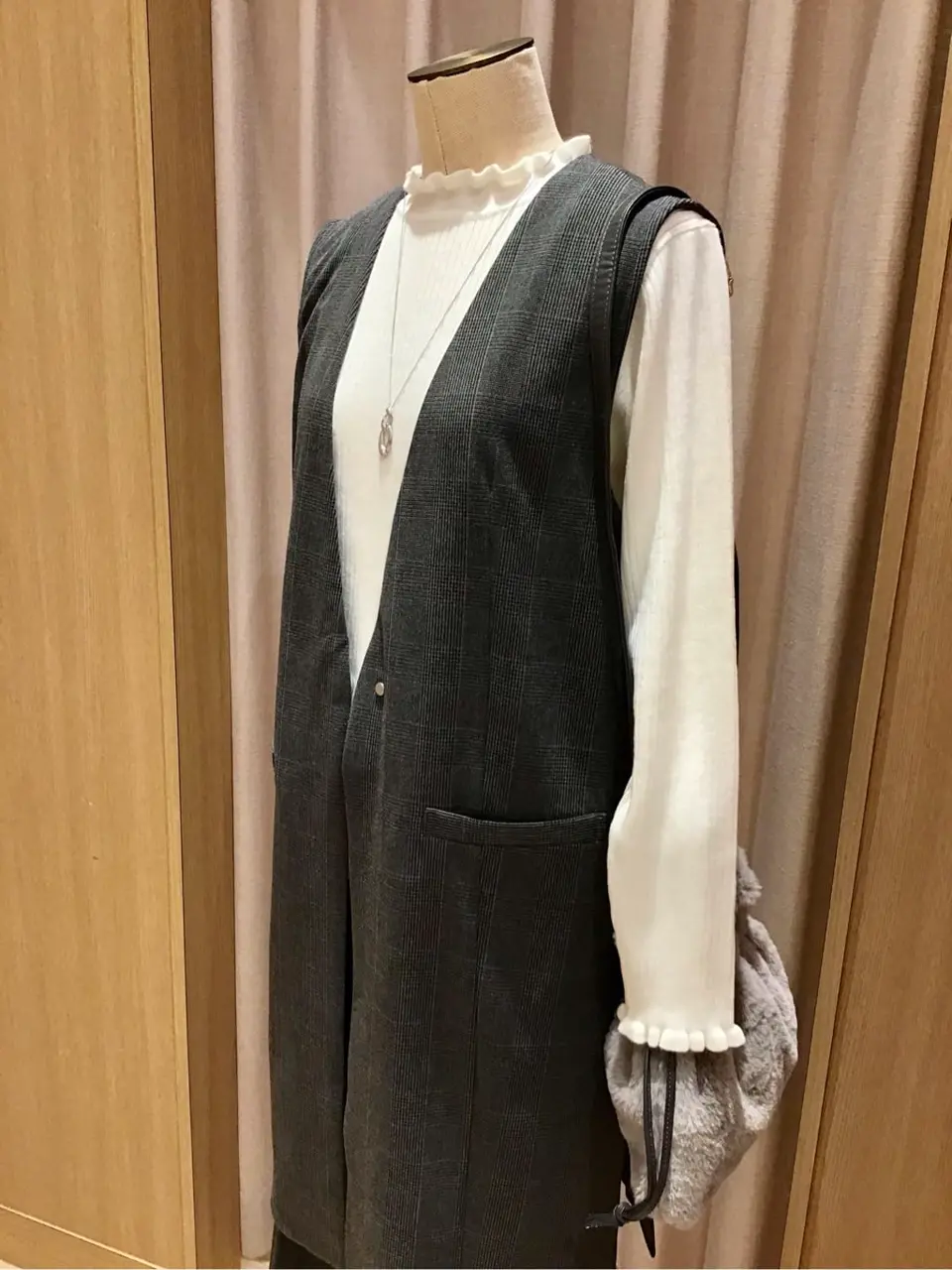 ANY 浅岡 コーディネート画像