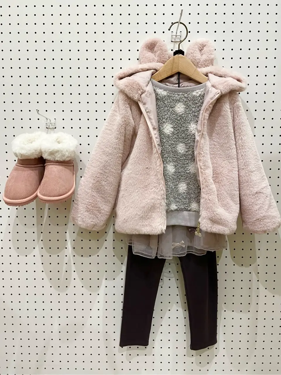 ANY フジコ コーディネート画像