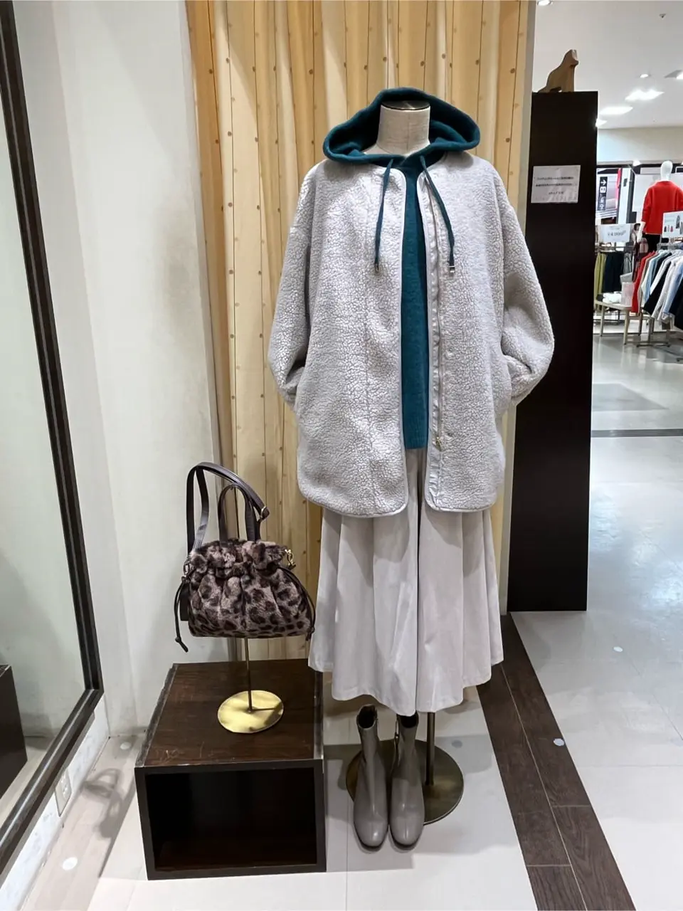  明吉 コーディネート画像