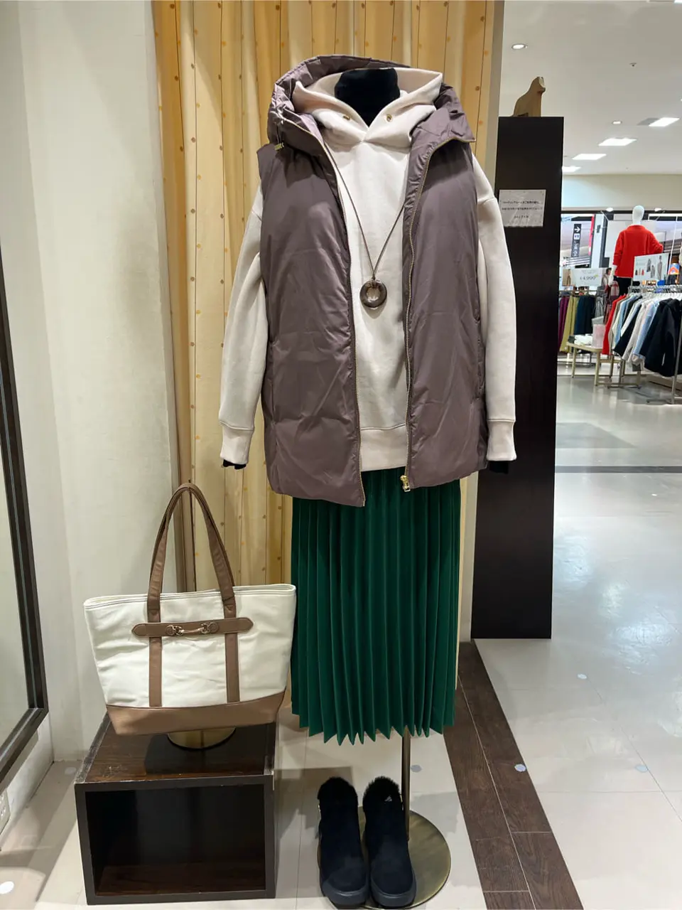 ANY 明吉 コーディネート画像