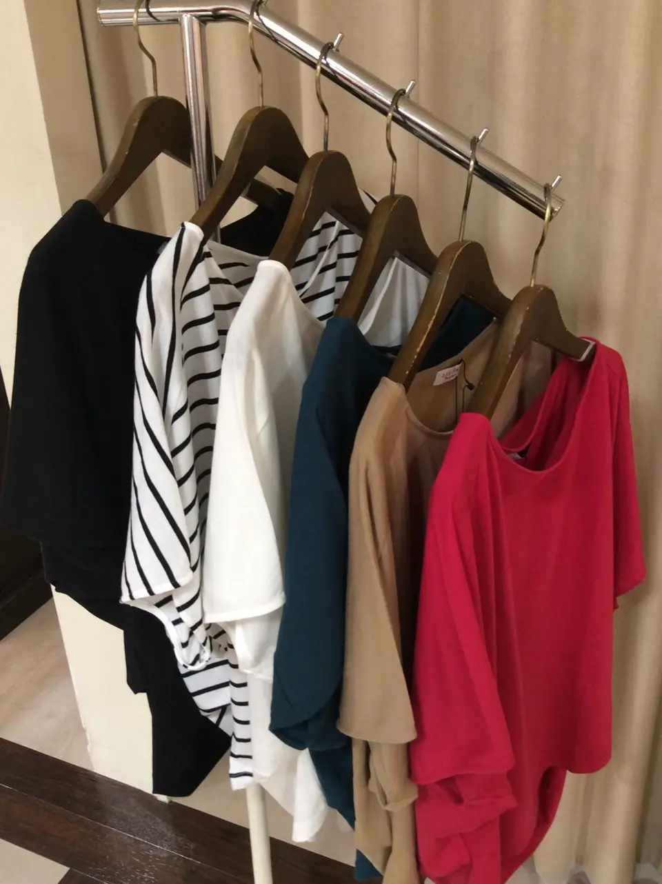 ANY 榎本 コーディネート画像