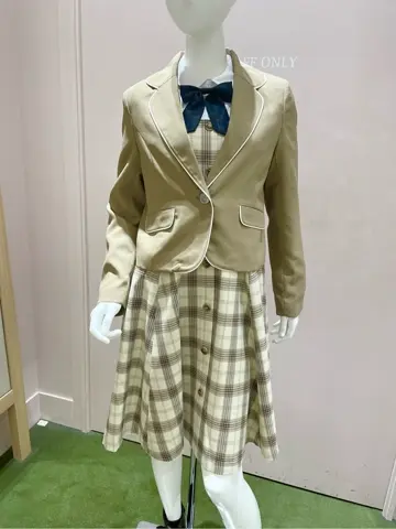 ANY フジコ コーディネート画像