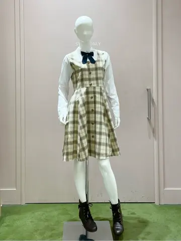 ANY フジコ コーディネート画像