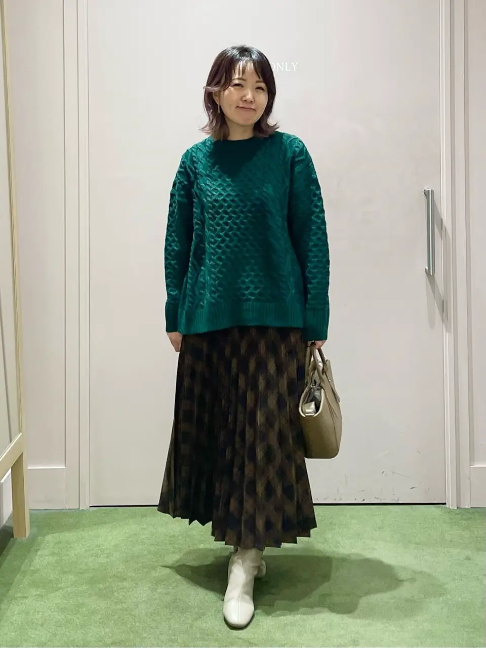 ANY フジコ コーディネート画像