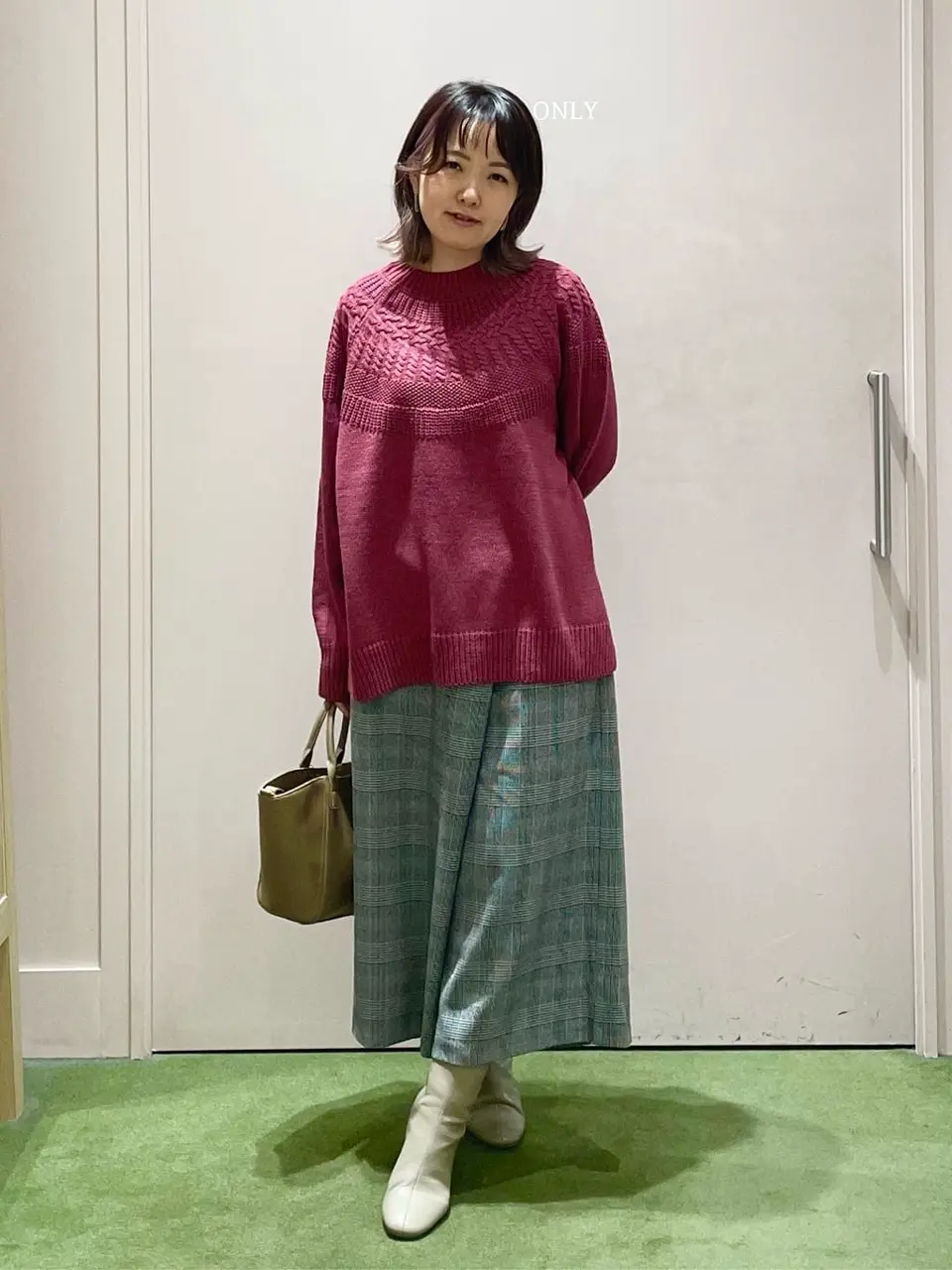 ANY フジコ コーディネート画像