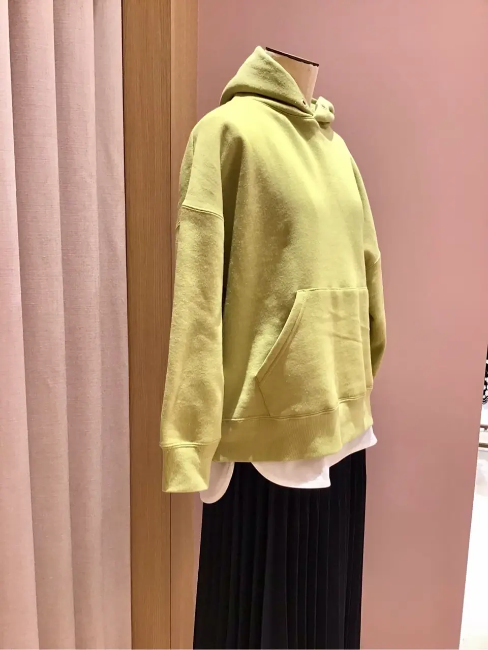 ANY 浅岡 コーディネート画像