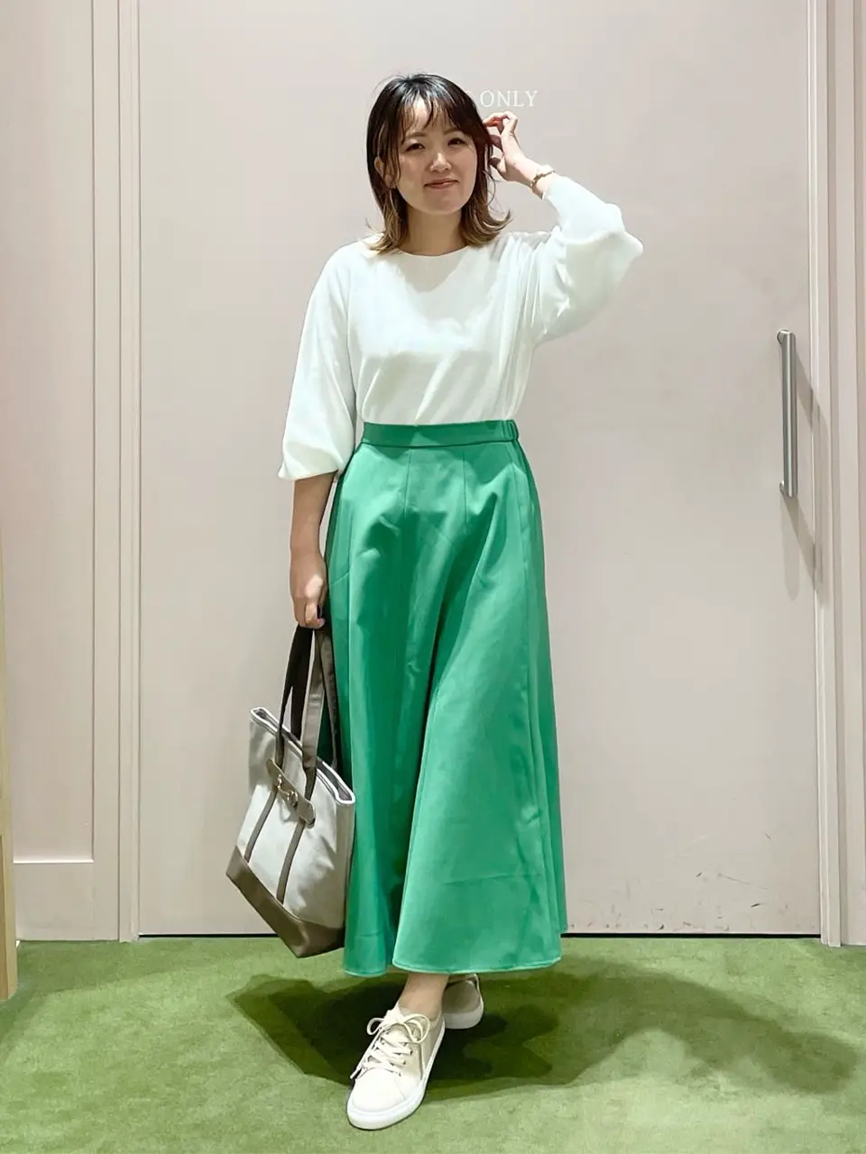 ANY フジコ コーディネート画像