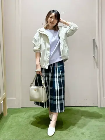 ANY フジコ コーディネート画像