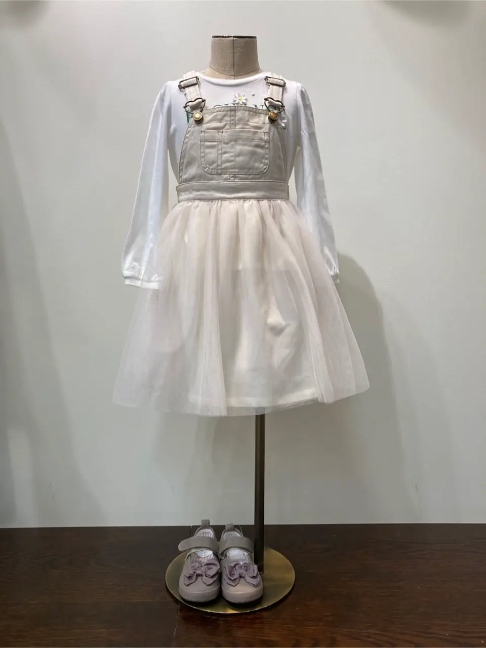 ANY 鈴木 コーディネート画像