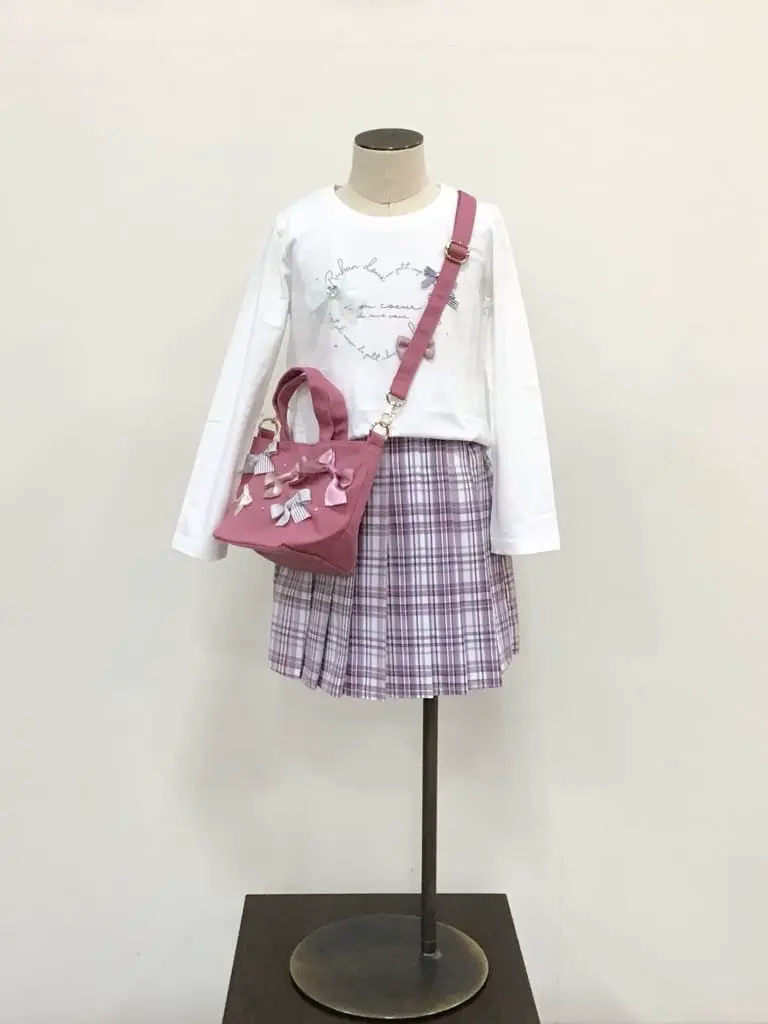 ANY 佐々木 コーディネート画像