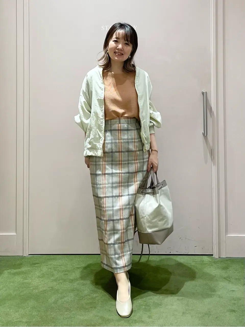 ANY フジコ コーディネート画像