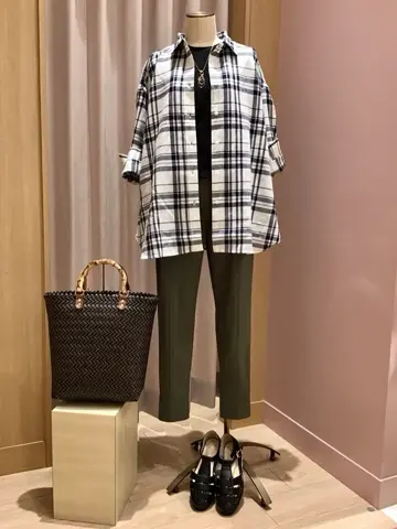 ANY 浅岡 コーディネート画像