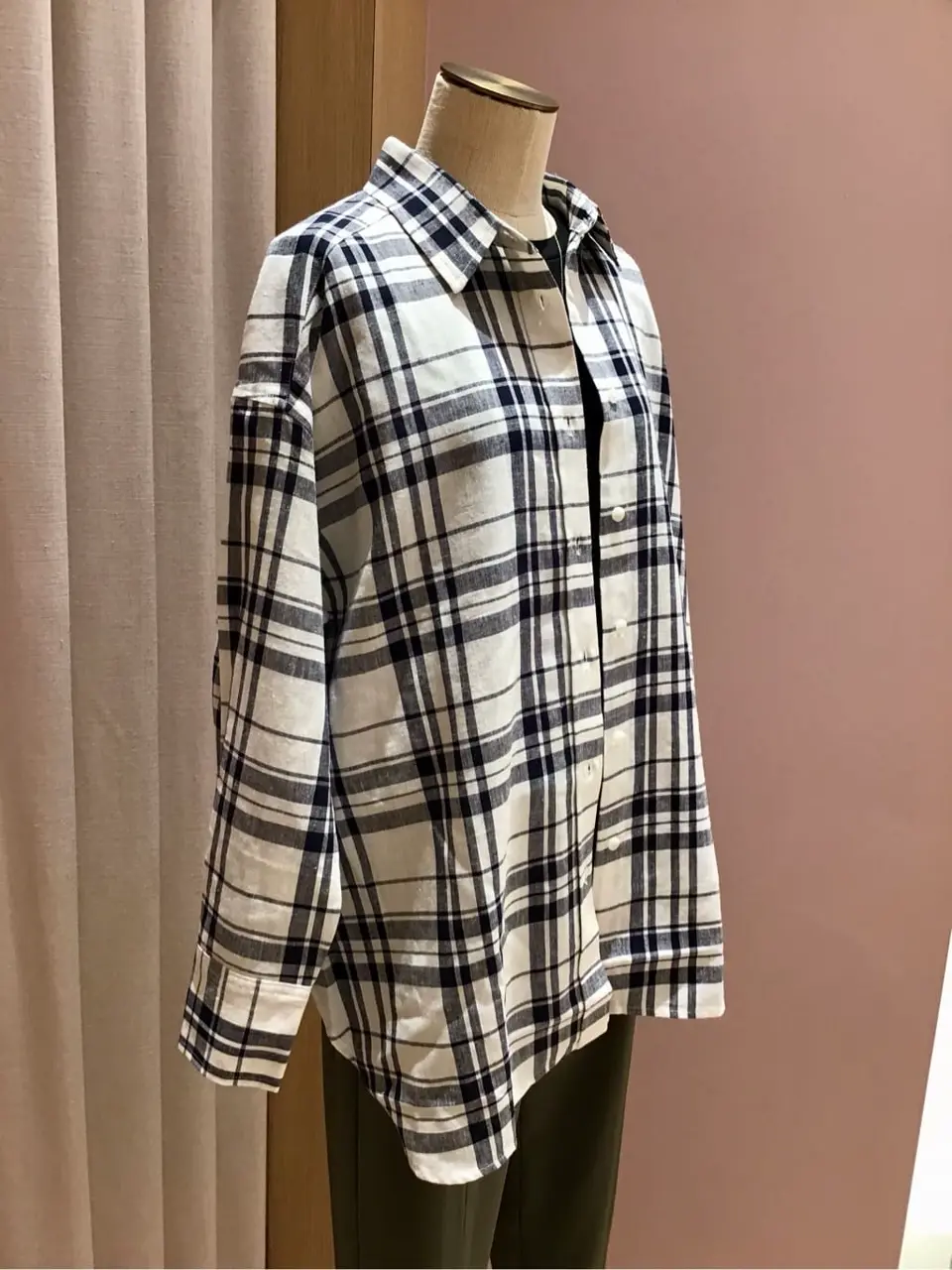 ANY 浅岡 コーディネート画像