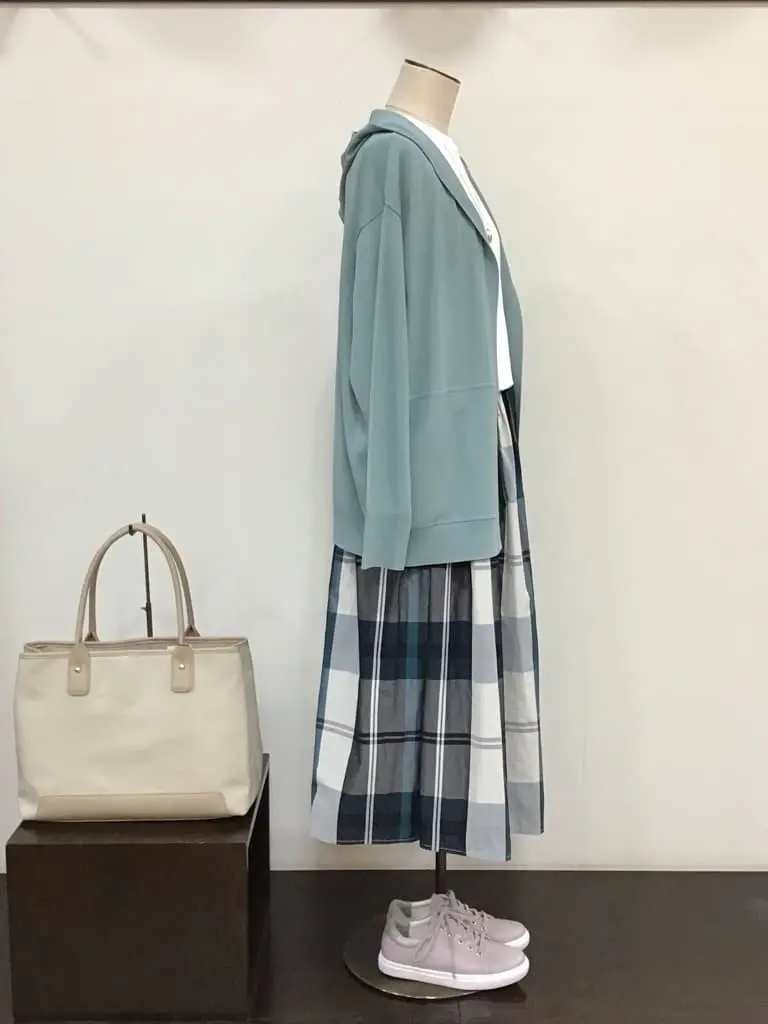 ANY 河村 コーディネート画像