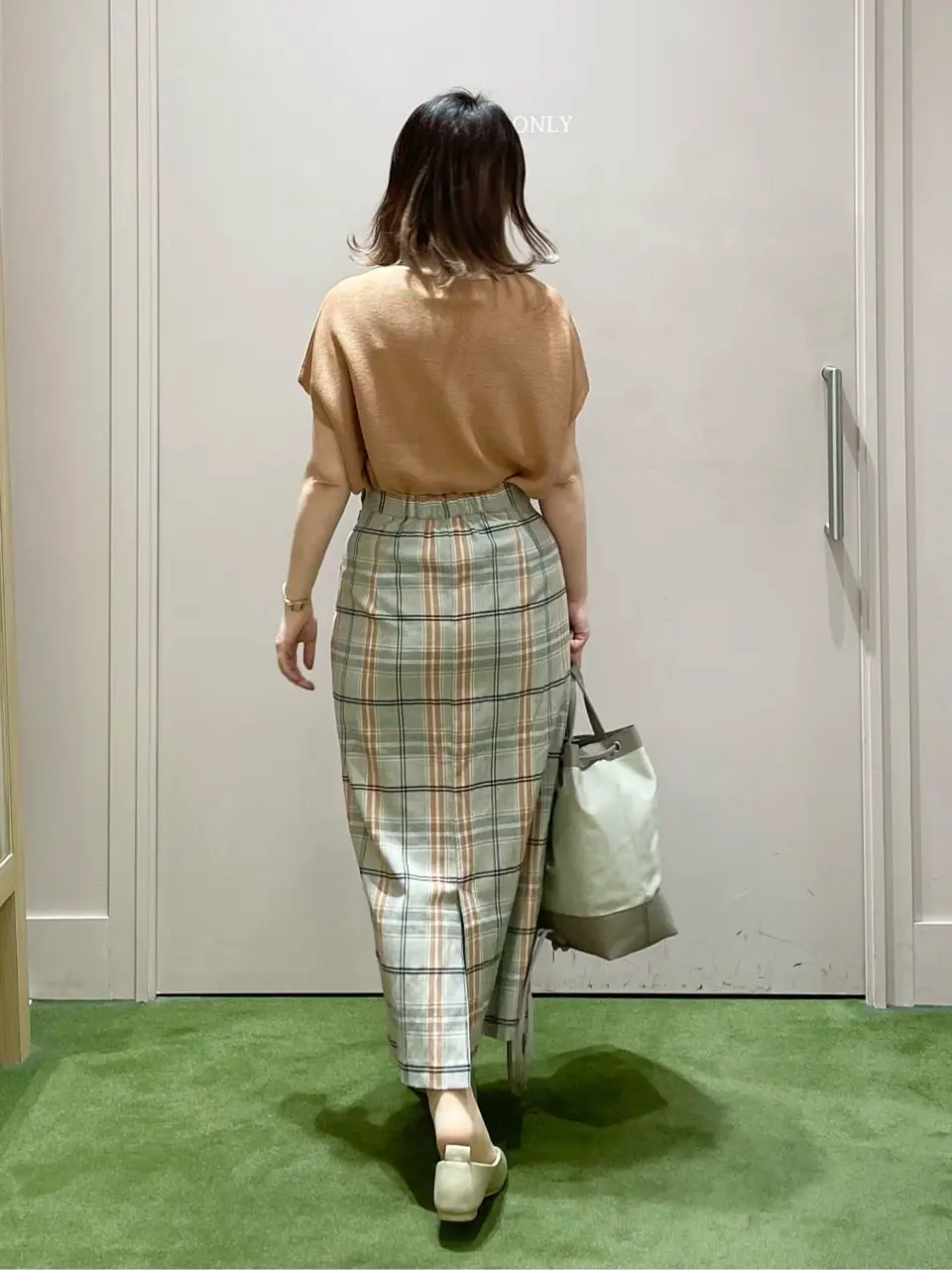 ANY フジコ コーディネート画像