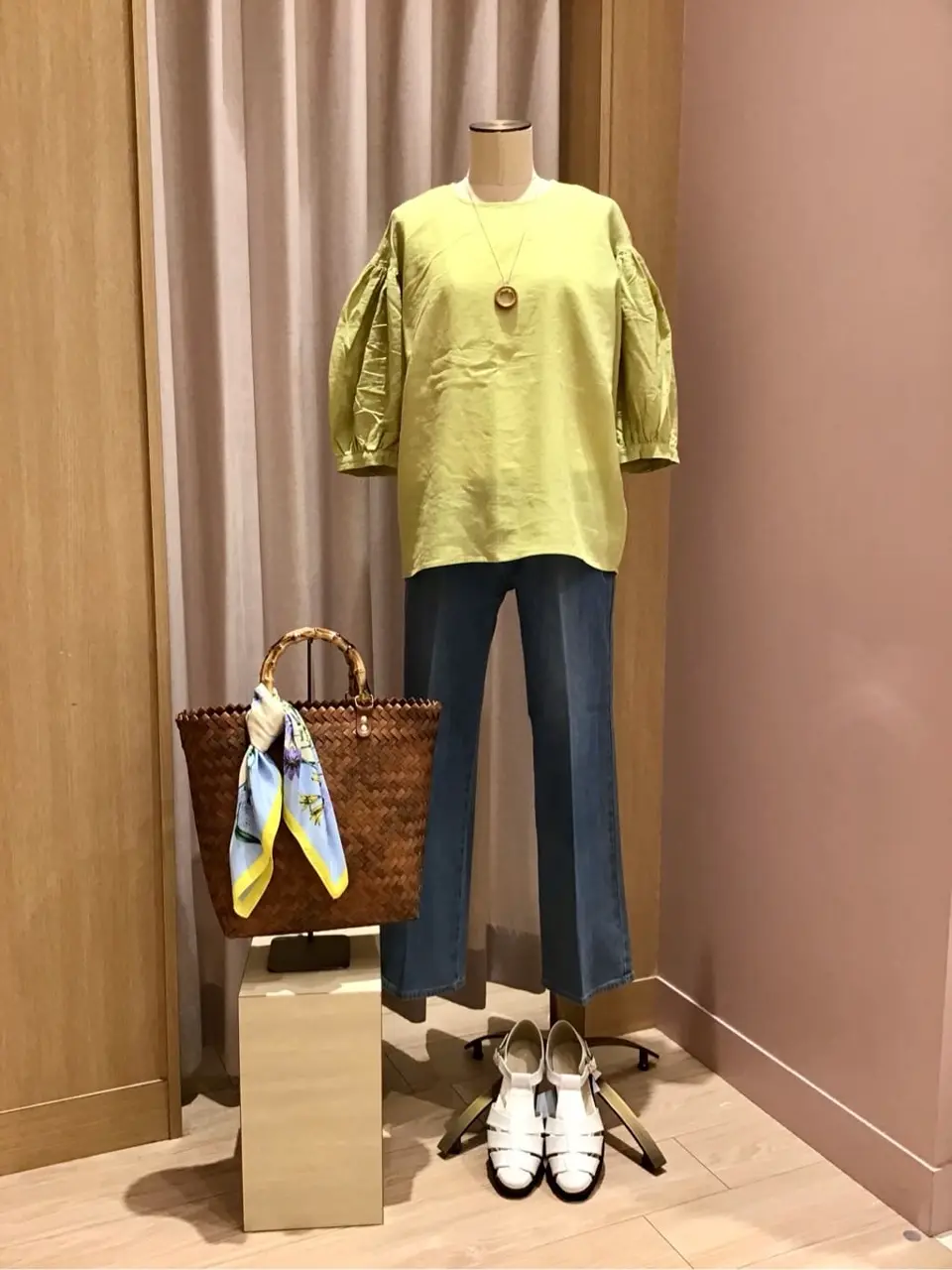 ANY 浅岡 コーディネート画像