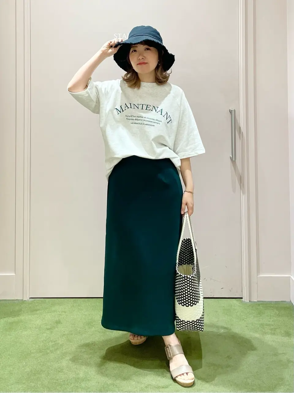 ANY フジコ コーディネート画像