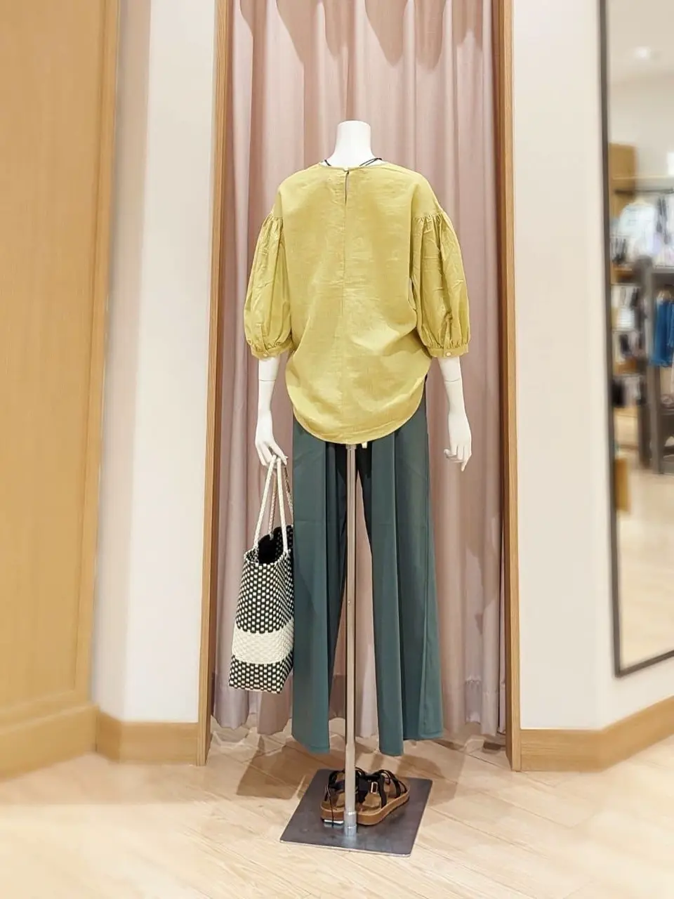 ANY 岩田 コーディネート画像