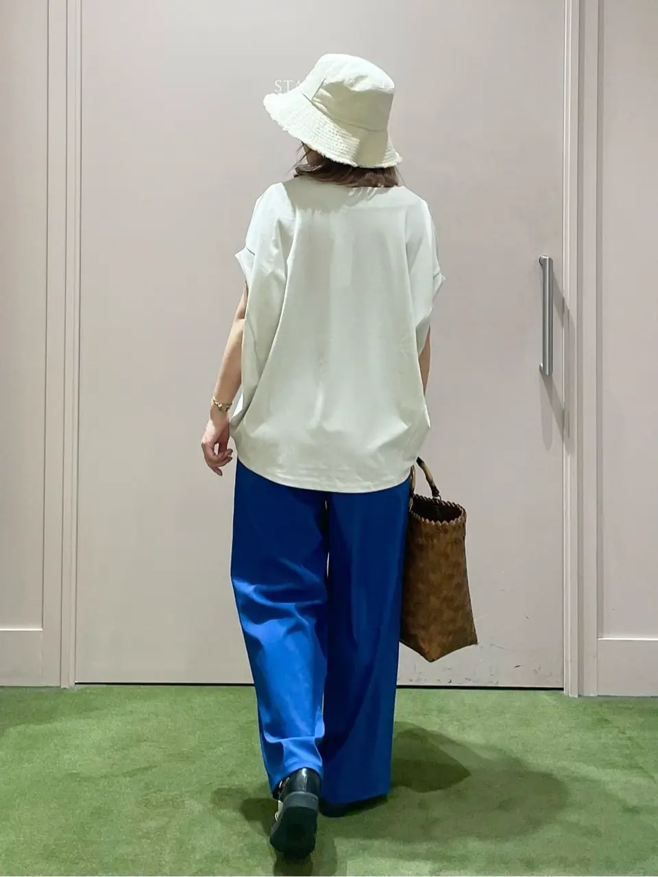 ANY フジコ コーディネート画像