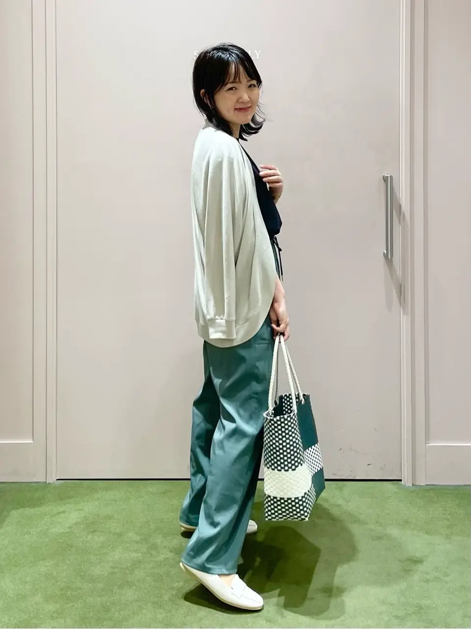 ANY フジコ コーディネート画像