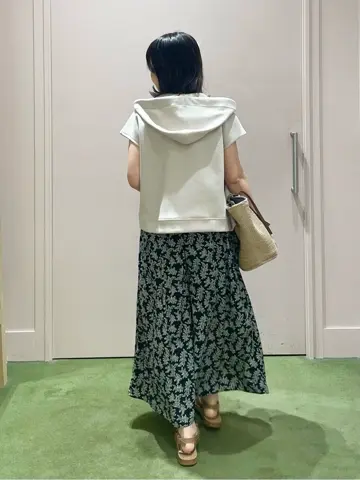 ANY フジコ コーディネート画像