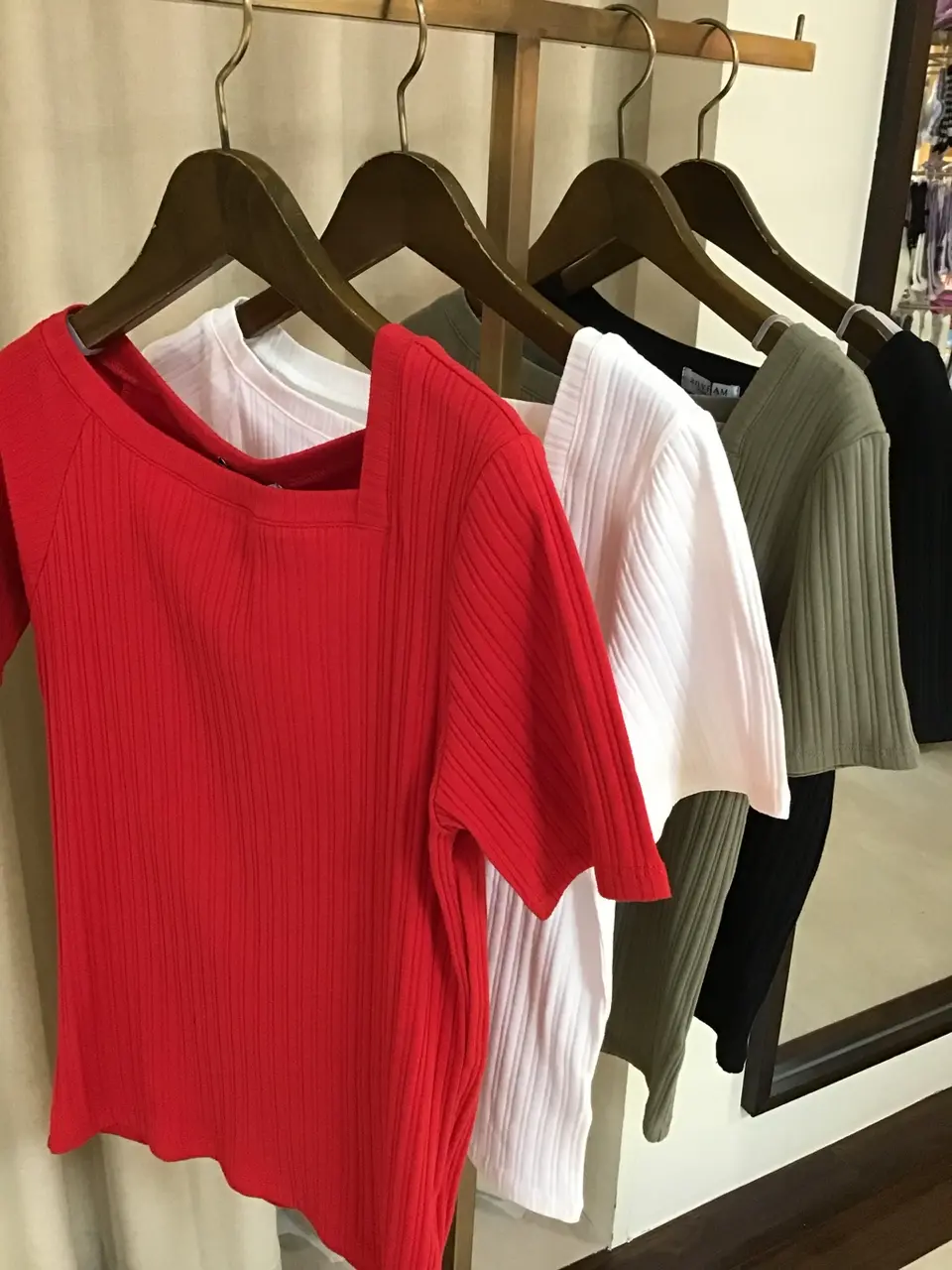 ANY 三上 コーディネート画像