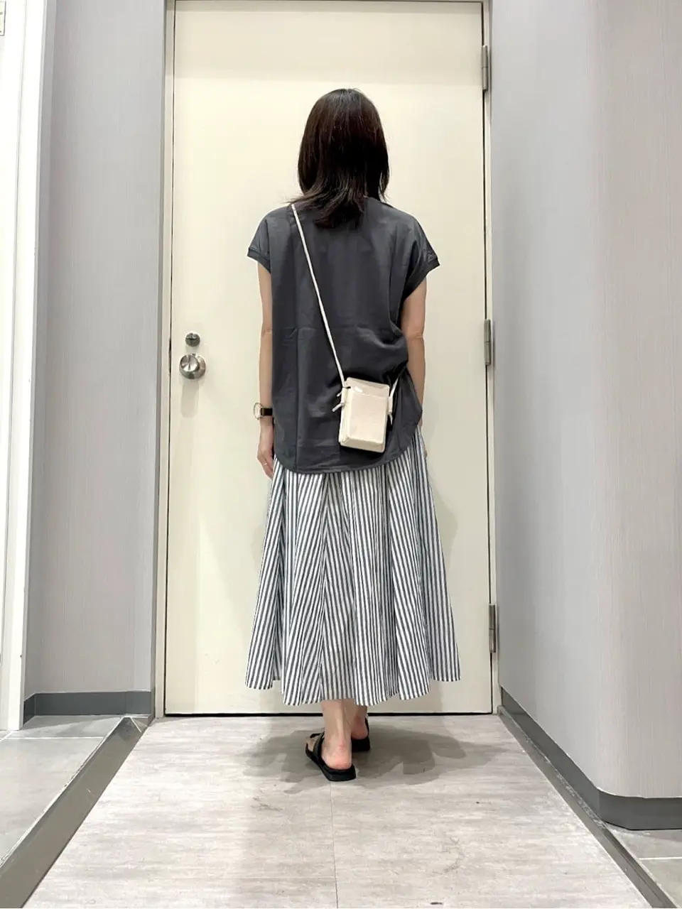 ANY 金井 コーディネート画像