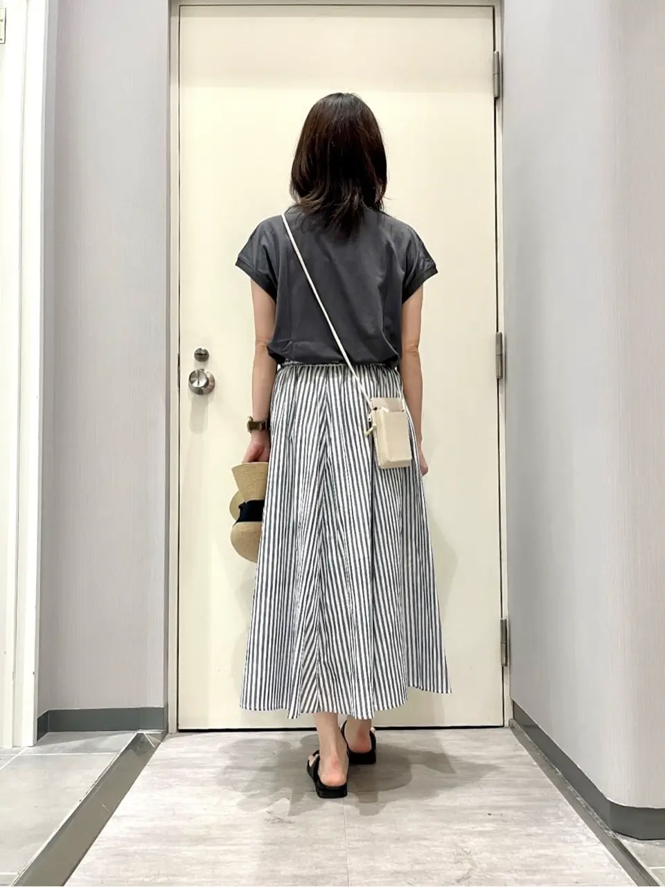 ANY 金井 コーディネート画像