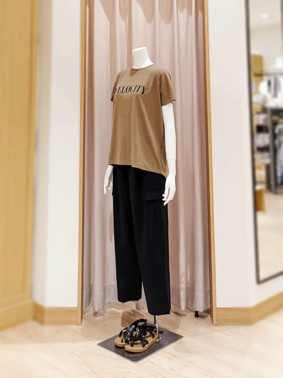 ANY 岩田 コーディネート画像