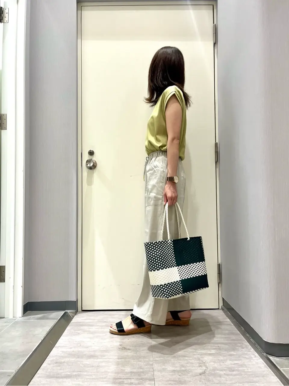 ANY 金井 コーディネート画像