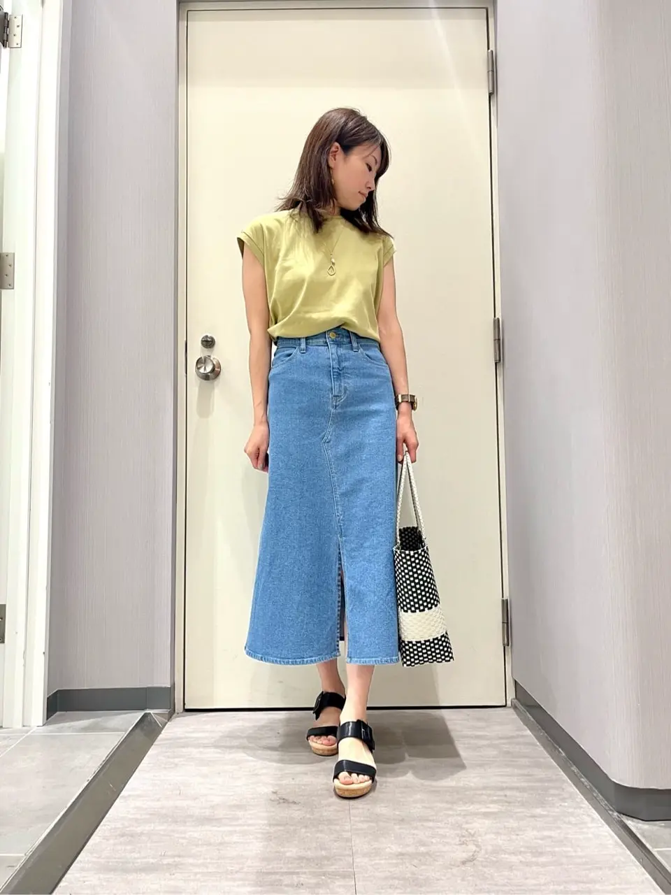 ANY 金井 コーディネート画像