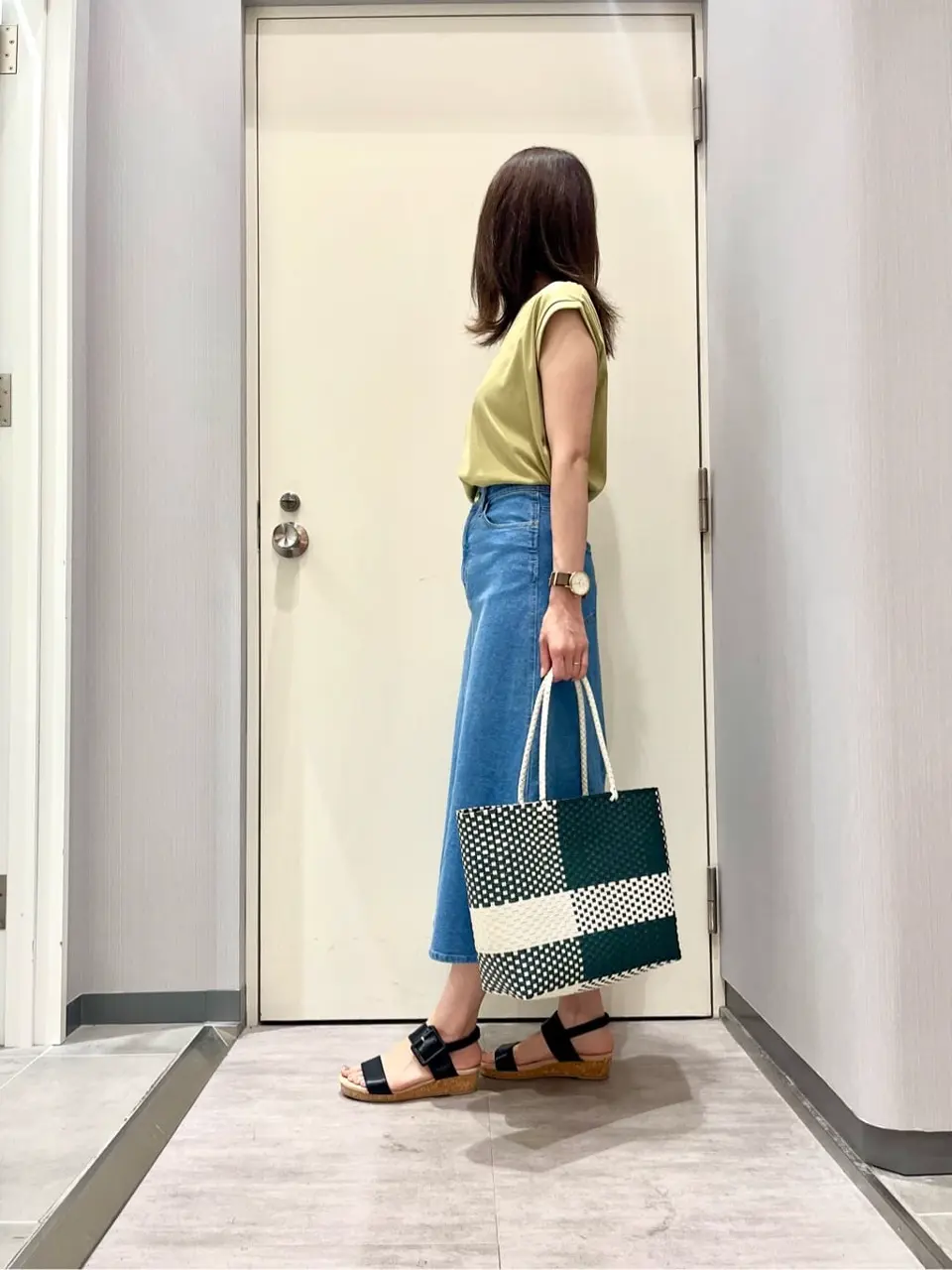 ANY 金井 コーディネート画像