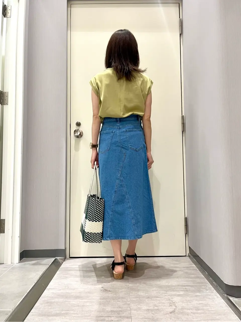 ANY 金井 コーディネート画像