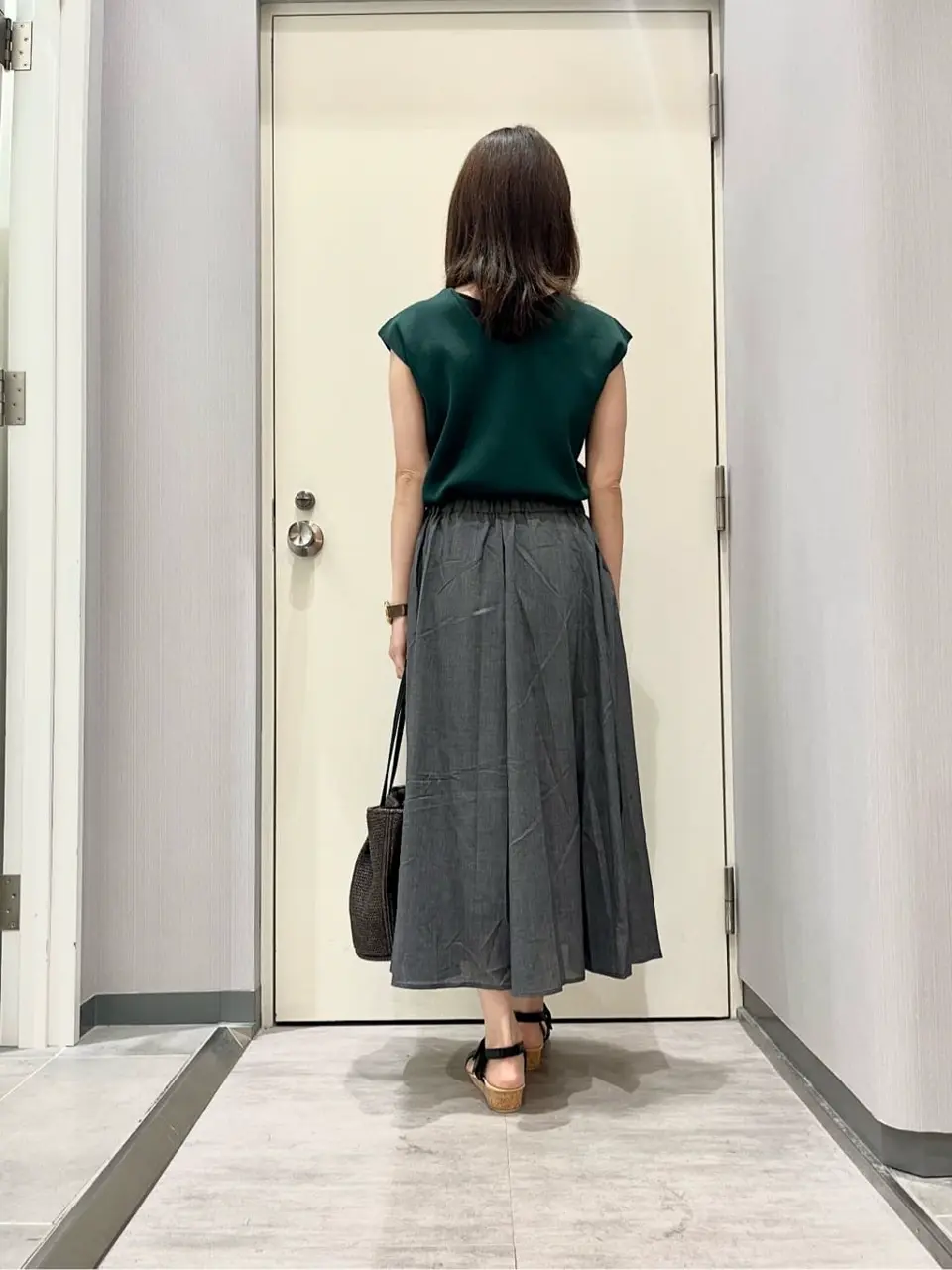 ANY 金井 コーディネート画像